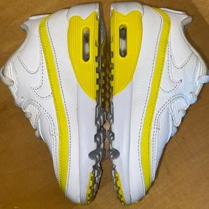 Nike X Undefeated Air Max 90 size 9c